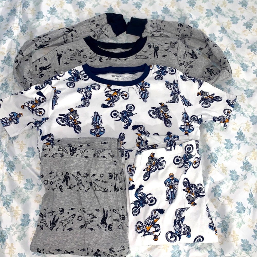 Boys pajamas. Like new.